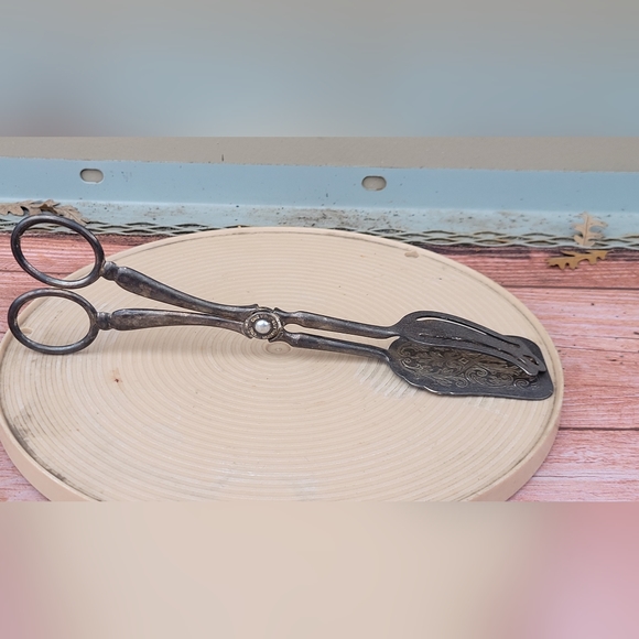 Vintage Pastry Tongs - Picture 7 of 7